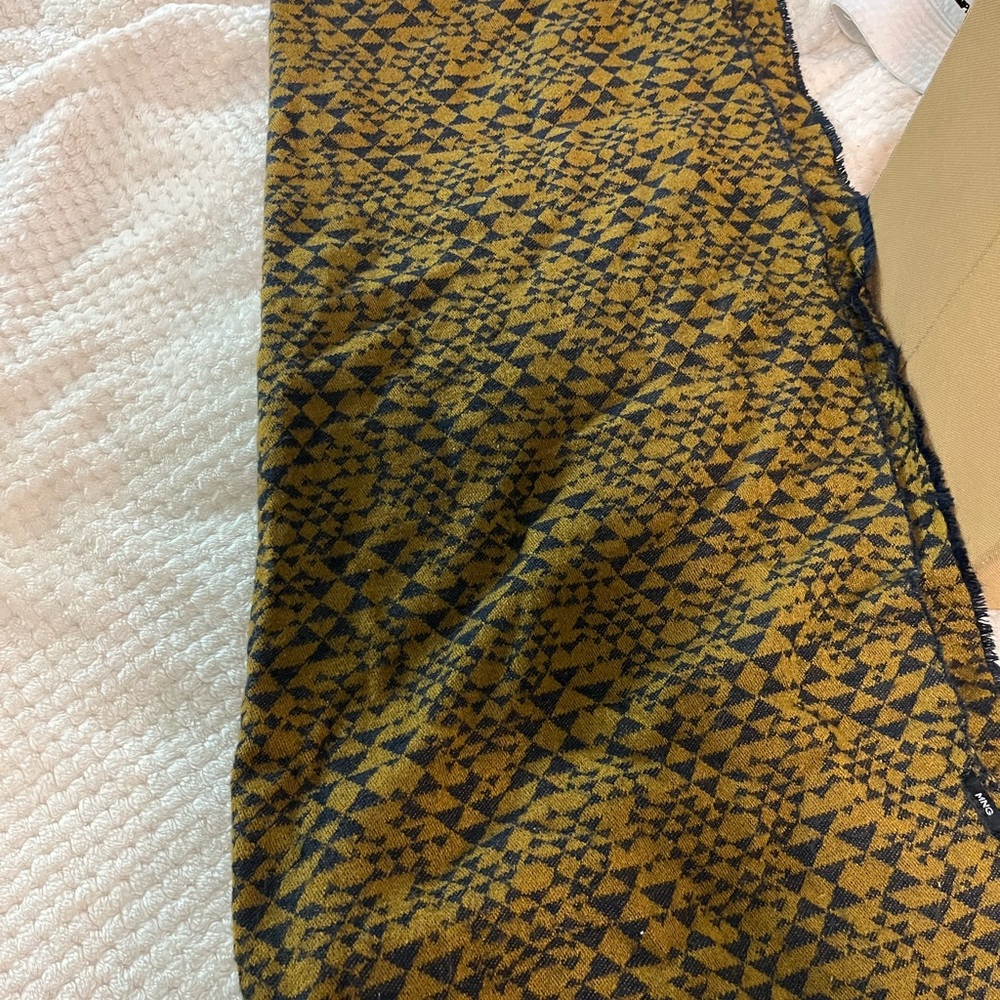 Huge scarf (mango)